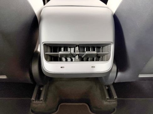 Used 2022 Tesla Model Y Performance AWD/4WD image 48