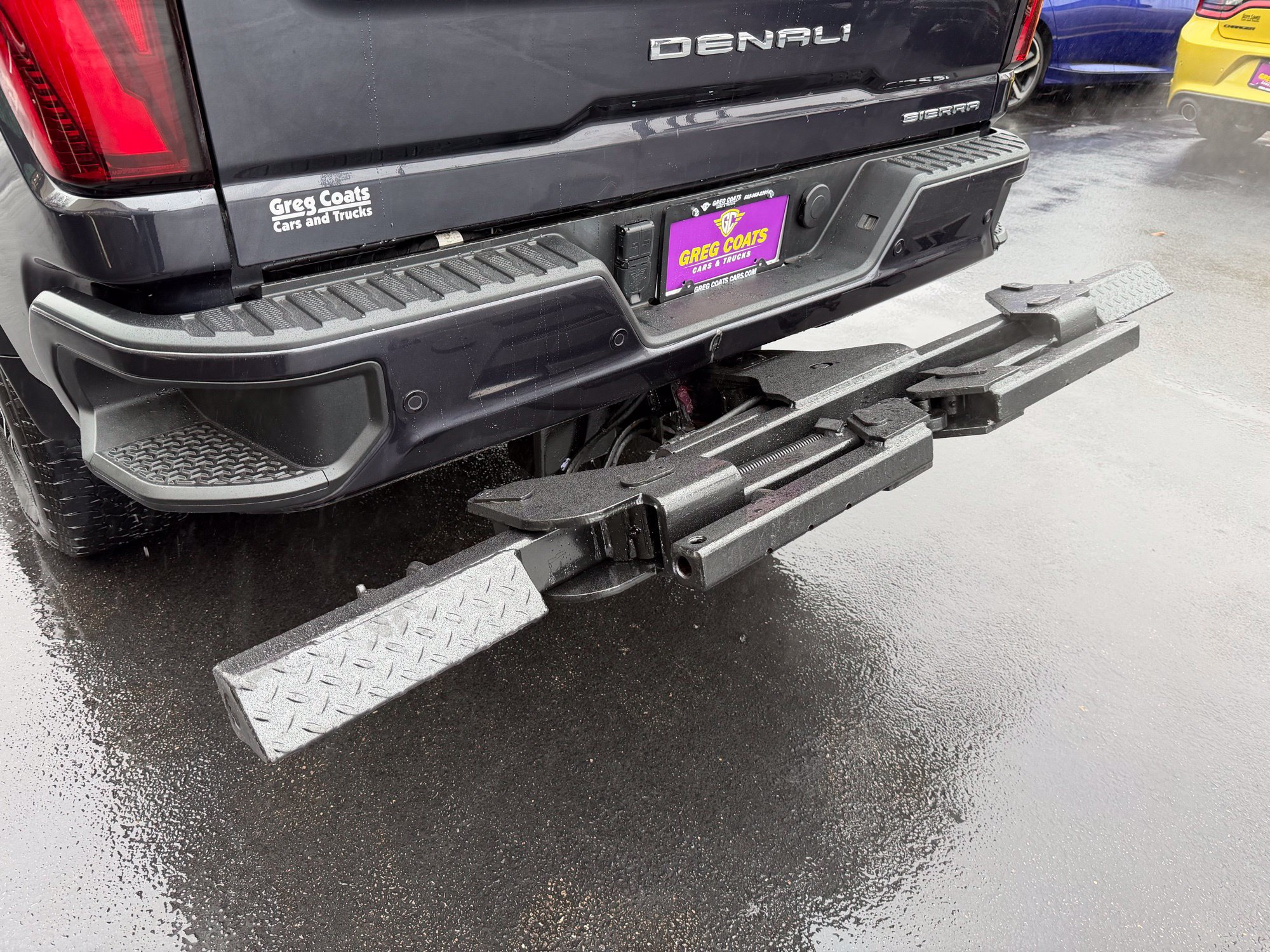 Used 2024 GMC Sierra 3500 Denali Ultimate AWD/4WD image 13