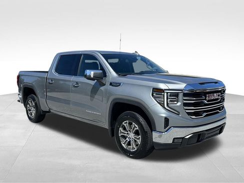 Used 2025 GMC Sierra 1500 SLT AWD/4WD image 1