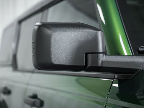 Used 2025 Ford Bronco Badlands image 11