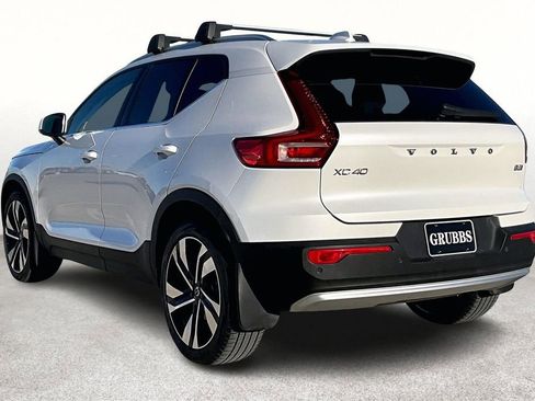 Used 2023 Volvo XC40 B5 Plus w/ Protection Package image 16