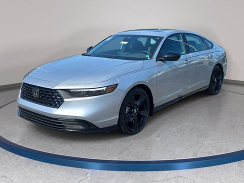 Used 2024 Honda Accord Sport image 1