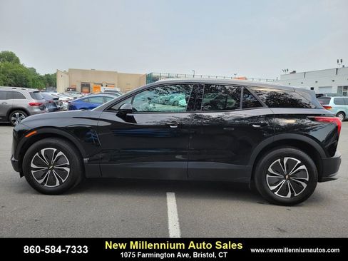 Used 2024 Chevrolet Blazer EV LT image 2