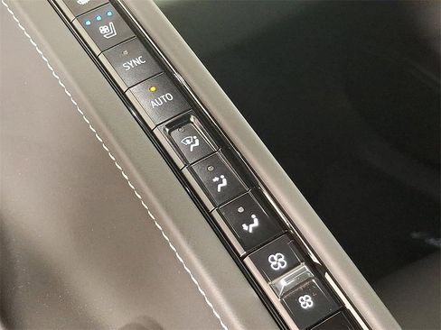 Used 2021 Chevrolet Corvette Stingray Premium Conv w/ Battery Protection Package image 19