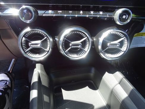 Used 2024 Chevrolet Blazer EV LT image 11