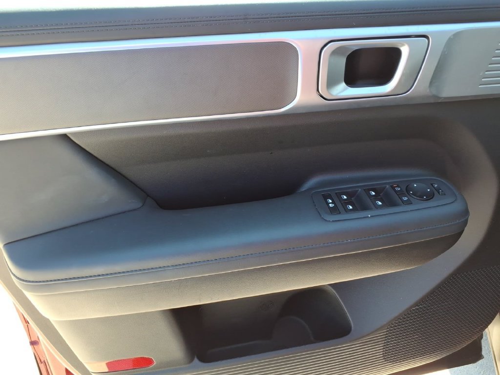 Used 2026 Hyundai Santa Fe SEL FWD image 15