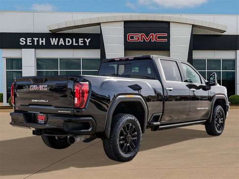 Used 2023 GMC Sierra 2500 Denali w/ Denali Black Diamond Edition image 7