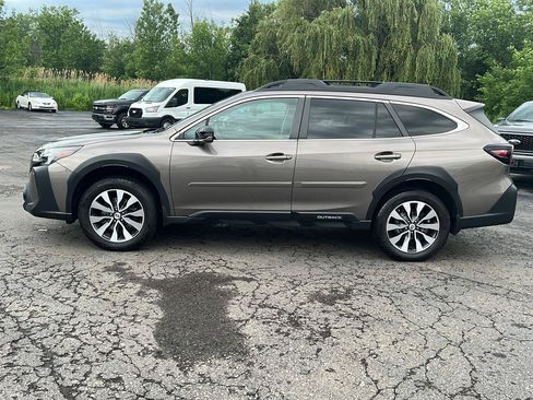 Used 2024 Subaru Outback Limited AWD/4WD image 15