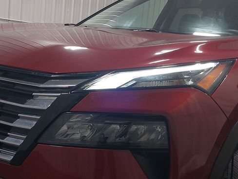 Certified 2025 Nissan Rogue SV w/ SV Premium Package image 32