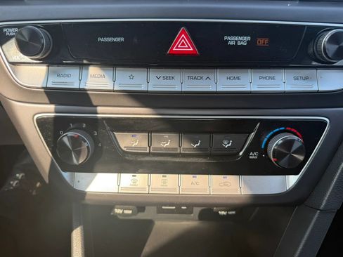 Used 2019 Hyundai Sonata SE w/ Cargo Package FWD image 18