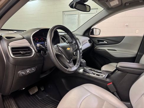 Used 2019 Chevrolet Equinox Premier image 14