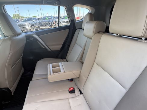 Used 2014 Toyota RAV4 Limited AWD/4WD image 6