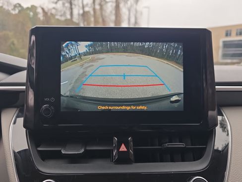 Used 2023 Toyota Corolla LE image 20