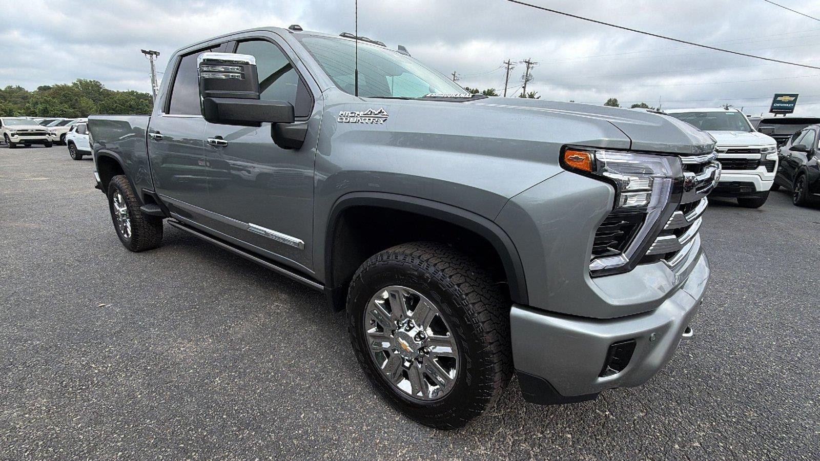 New 2026 Chevrolet Silverado 2500 High Country w/ High Country Premium Package AWD/4WD image 7