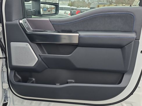 New 2026 Ford F250 Platinum image 40