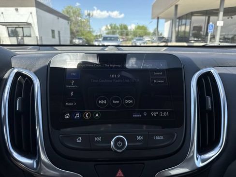 Used 2021 Chevrolet Equinox LT AWD/4WD image 16