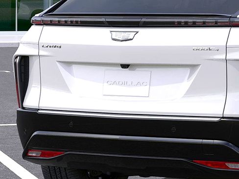 New 2025 Cadillac Lyriq Luxury image 14