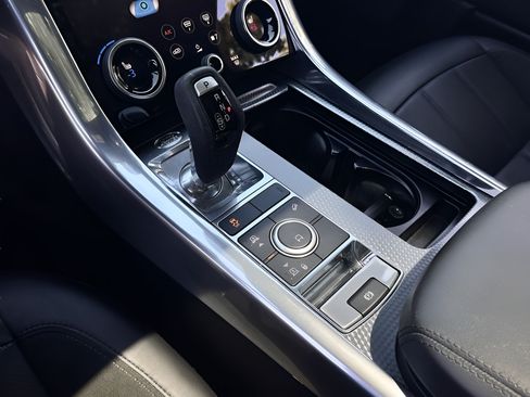 Used 2019 Land Rover Range Rover Sport HST AWD/4WD image 11