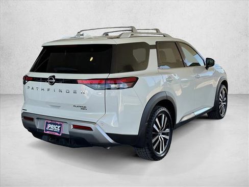 Used 2023 Nissan Pathfinder Platinum image 6