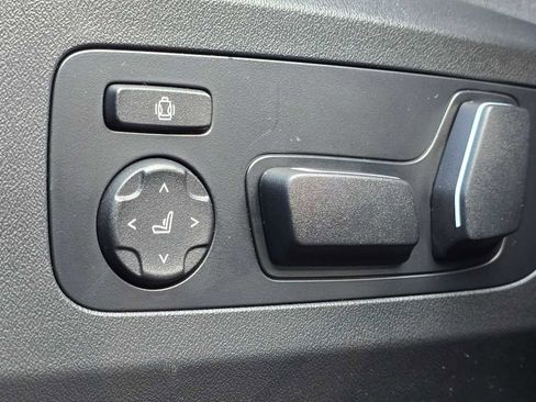 Used 2025 BMW X3 M50 w/ Premium Package image 25