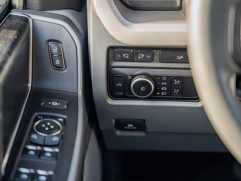 Used 2023 Ford F250 XLT w/ XLT Premium Package image 31