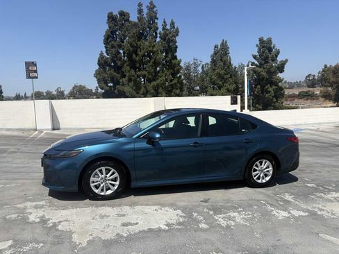 Used 2025 Toyota Camry LE FWD image 6