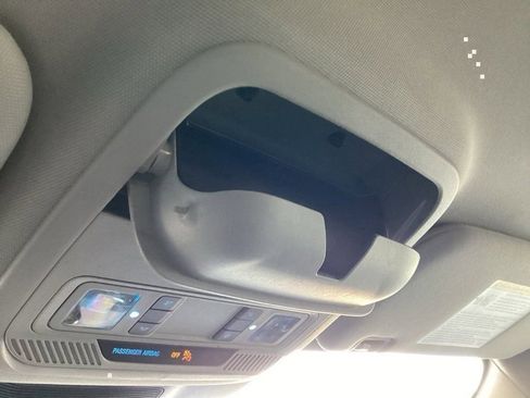 Used 2022 Ford Explorer XLT w/ Equipment Group 202A image 64