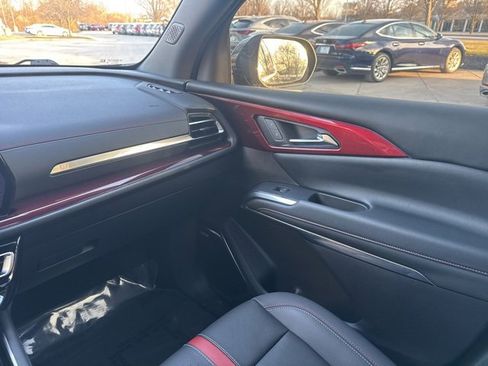 Used 2024 Chevrolet Traverse RS w/ LPO, Floor Liner Package image 27