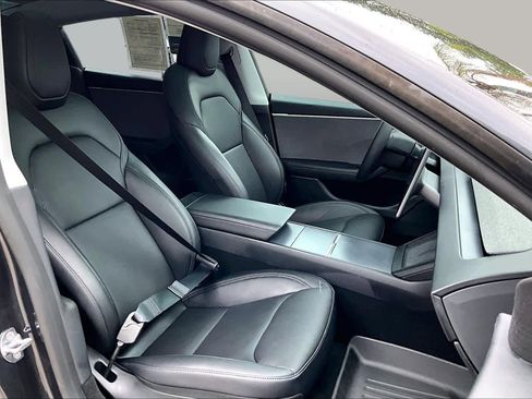 Used 2025 Tesla Model 3 Long Range RWD image 8