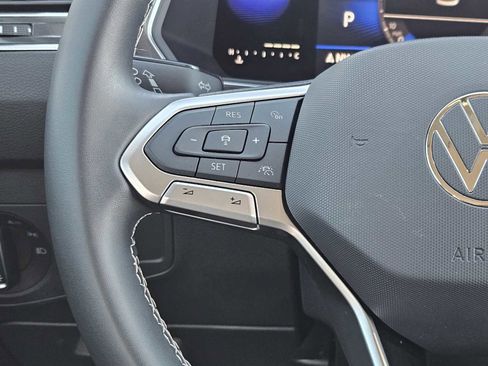 Used 2022 Volkswagen Tiguan SE image 26