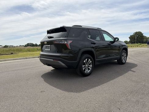 Used 2025 Chevrolet Equinox LT w/ Convenience Package II FWD image 5