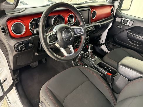Used 2023 Jeep Wrangler Unlimited Rubicon AWD/4WD image 4