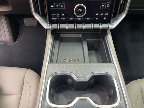 New 2026 GMC Acadia Elevation w/ Elevation Premium Package FWD image 18