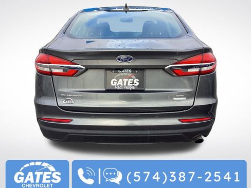 Used 2020 Ford Fusion SE image 9