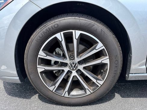 Used 2025 Volkswagen Jetta Sport FWD image 9