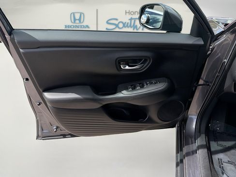 Certified 2023 Honda HR-V LX image 19