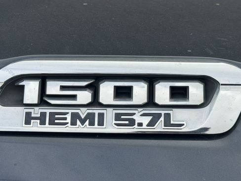 Used 2019 RAM 1500 Big Horn RWD image 5