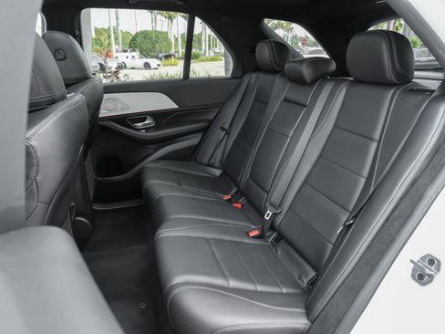 Used 2025 Mercedes-Benz GLE 350 4MATIC image 37