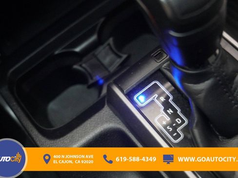 Used 2022 Toyota Tacoma TRD Sport image 21