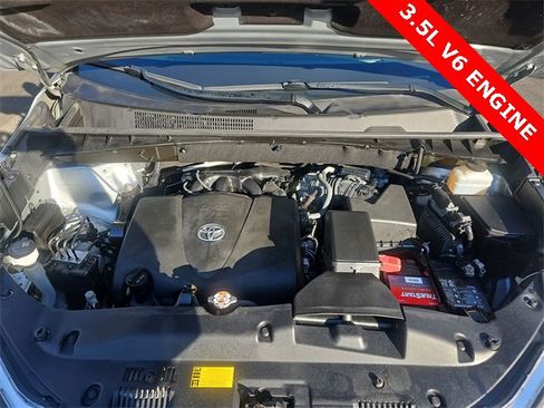 Used 2019 Toyota Highlander SE image 30