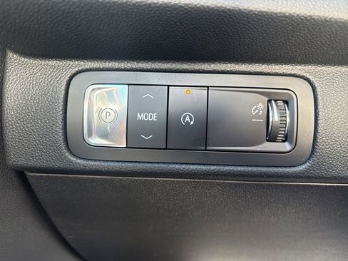 New 2026 Chevrolet Traverse LT w/ Midnight/Sport Edition FWD image 18