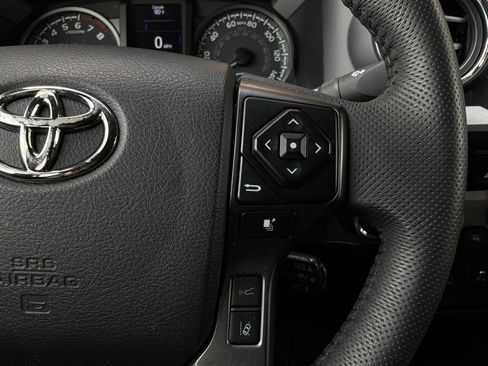 Used 2023 Toyota Tacoma TRD Off-Road w/ Technology Package AWD/4WD image 35