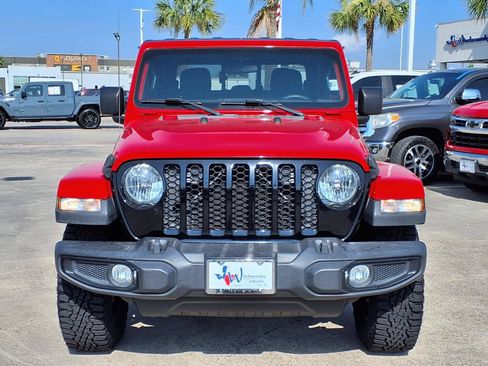 Used 2023 Jeep Gladiator Sport AWD/4WD image 2