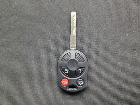 Used 2017 Ford Focus SE FWD image 32
