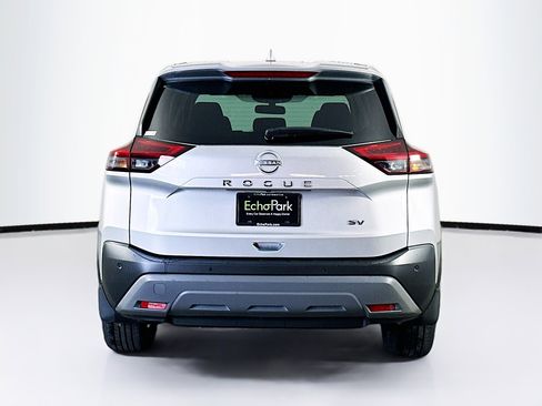 Used 2023 Nissan Rogue SV image 7