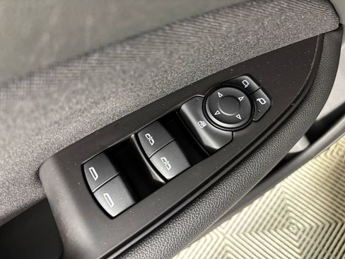 Used 2019 Buick Regal Preferred w/ Driver Confidence Package I FWD image 15