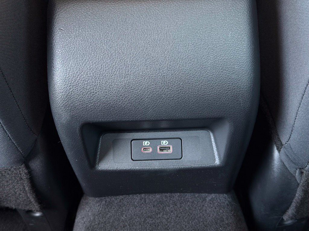 Used 2025 Nissan Altima 2.5 SV FWD image 14