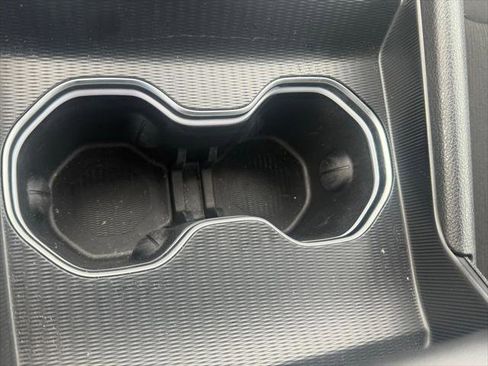 Certified 2025 Jeep Grand Cherokee Laredo image 17