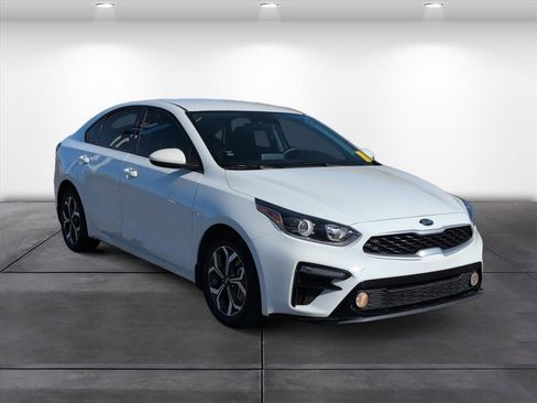 Used 2021 Kia Forte LXS image 2