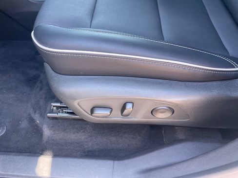 Used 2025 Buick Enclave Preferred FWD image 10